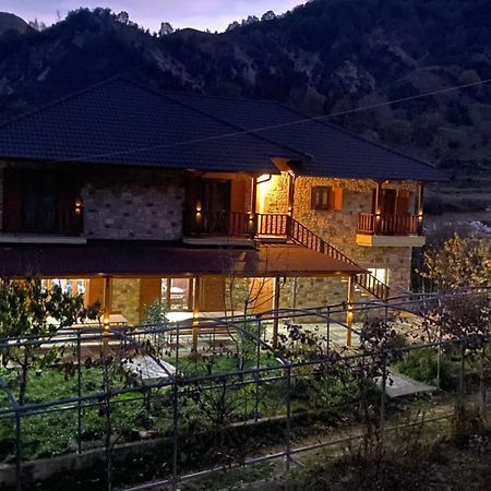 Bujtina Hader Xhebro Hostel Tepelene Luaran gambar