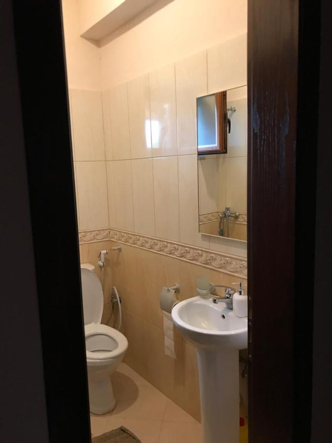 Bujtina Hader Xhebro Hostel Tepelene Luaran gambar