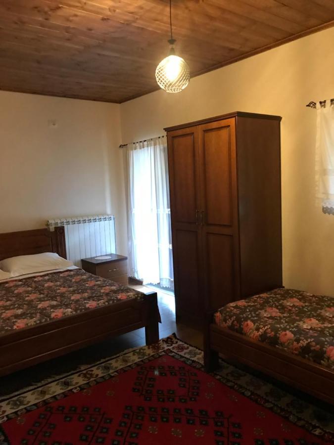 Bujtina Hader Xhebro Hostel Tepelene Luaran gambar