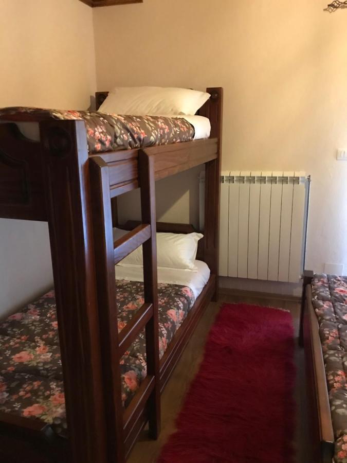 Bujtina Hader Xhebro Hostel Tepelene Luaran gambar