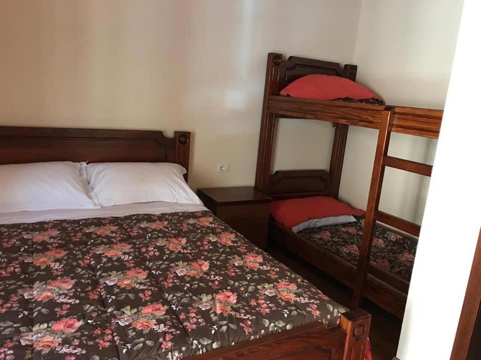 Bujtina Hader Xhebro Hostel Tepelene Luaran gambar