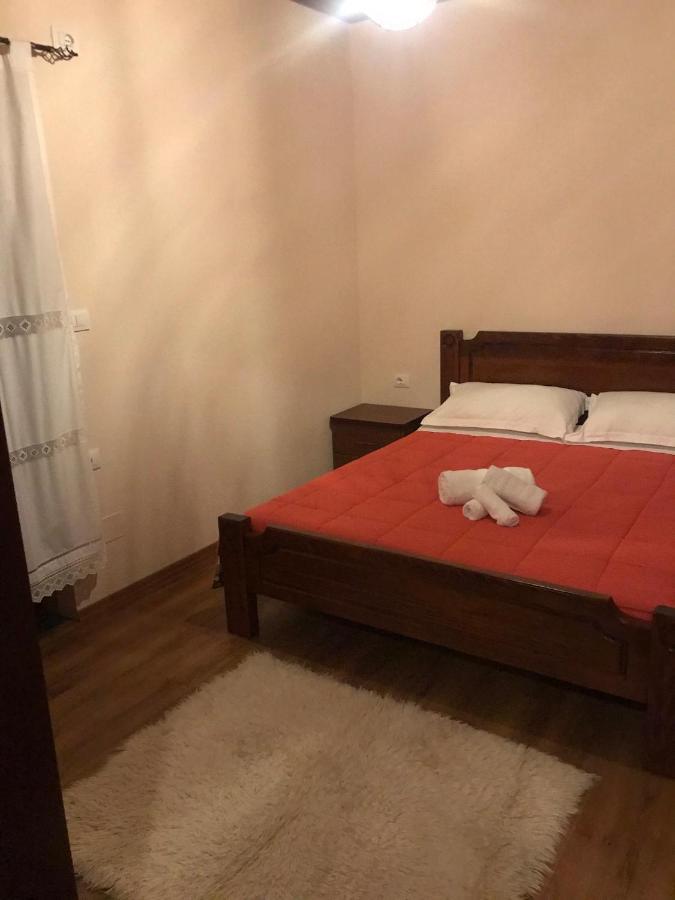 Bujtina Hader Xhebro Hostel Tepelene Luaran gambar