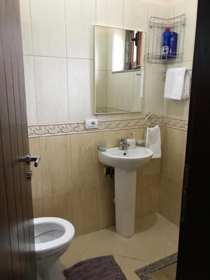 Bujtina Hader Xhebro Hostel Tepelene Luaran gambar