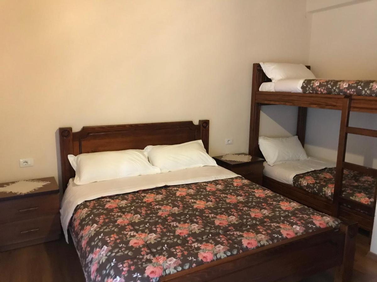 Bujtina Hader Xhebro Hostel Tepelene Luaran gambar