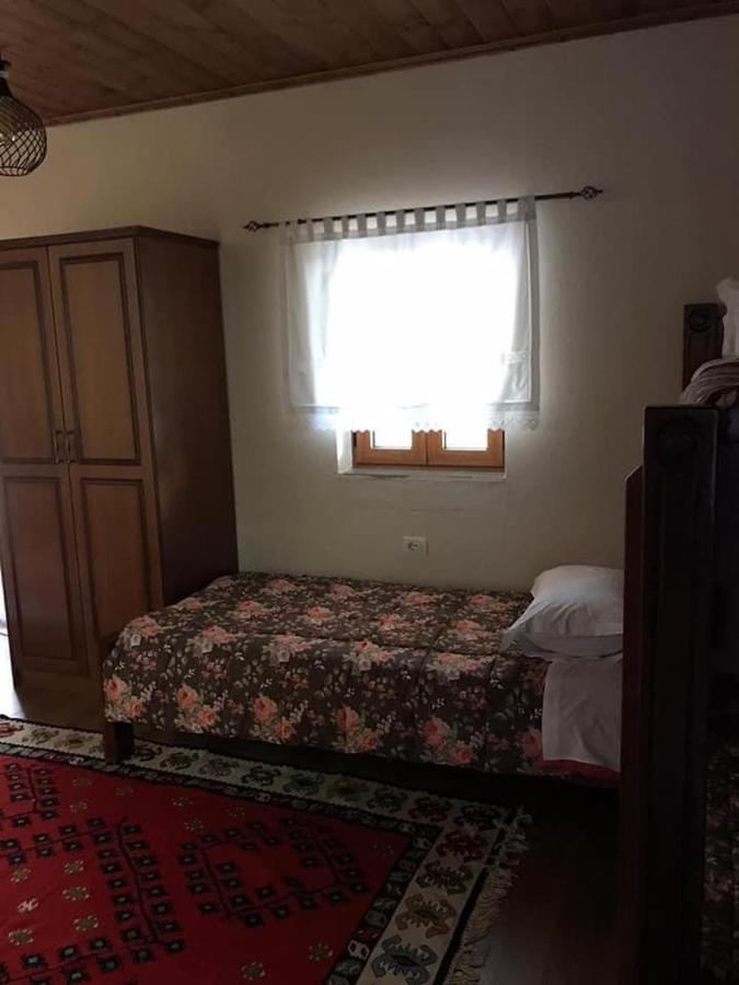 Bujtina Hader Xhebro Hostel Tepelene Luaran gambar