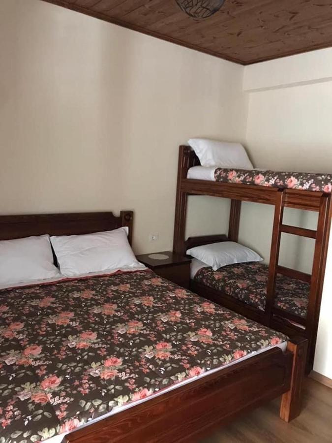 Bujtina Hader Xhebro Hostel Tepelene Luaran gambar