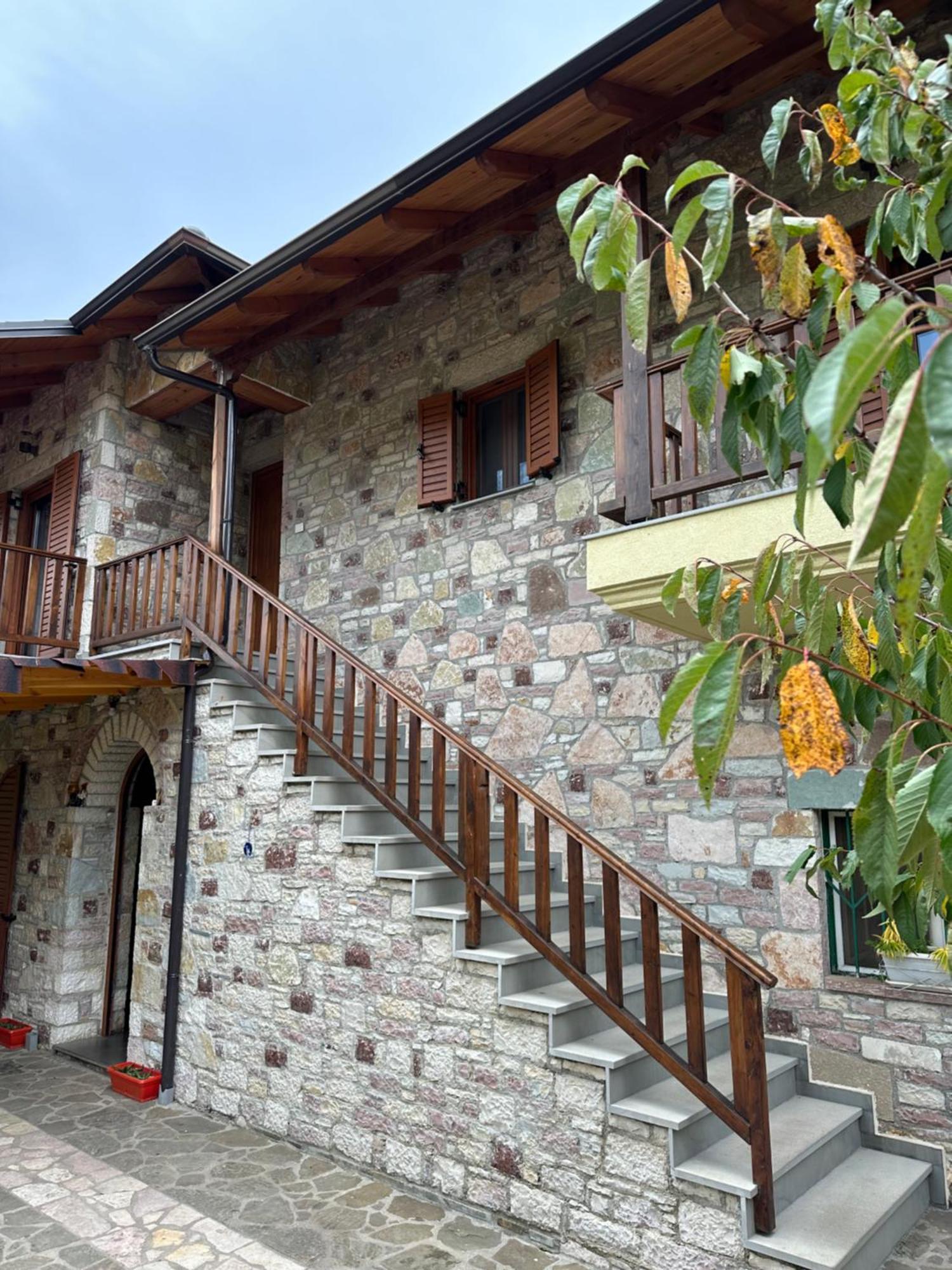 Bujtina Hader Xhebro Hostel Tepelene Luaran gambar